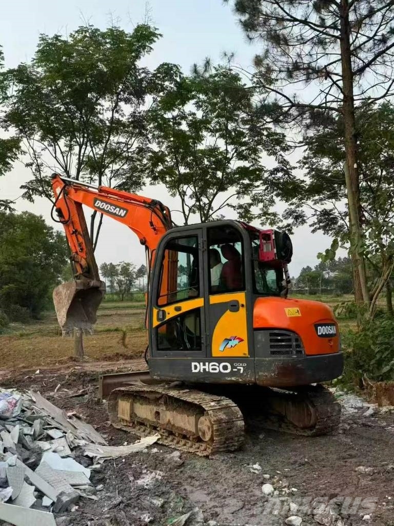 Doosan DH 60 Minigravemaskiner