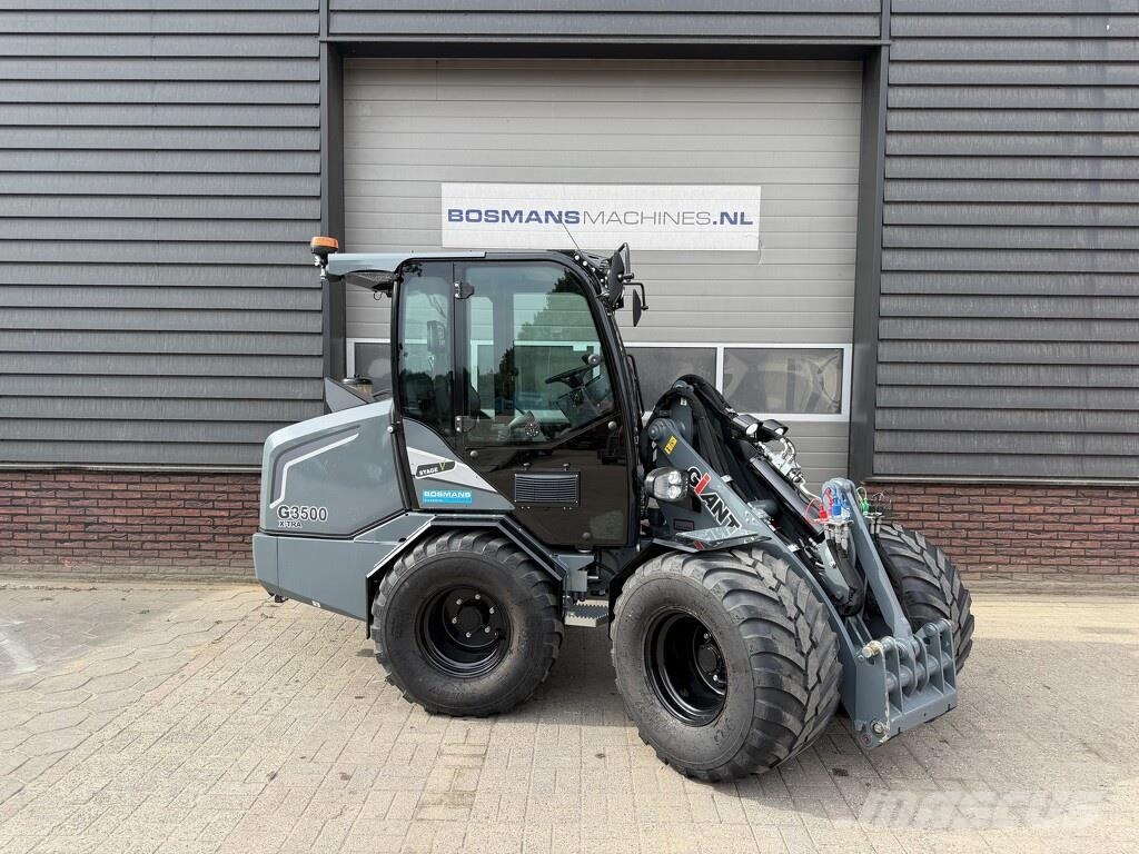 GiANT G3500 X-TRA shovel 2026 87 uur (giekvering AIRCO t Gumikerekes homlokrakodók