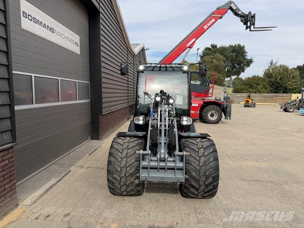GiANT G3500 X-TRA shovel 2026 87 uur (giekvering AIRCO t Gumikerekes homlokrakodók