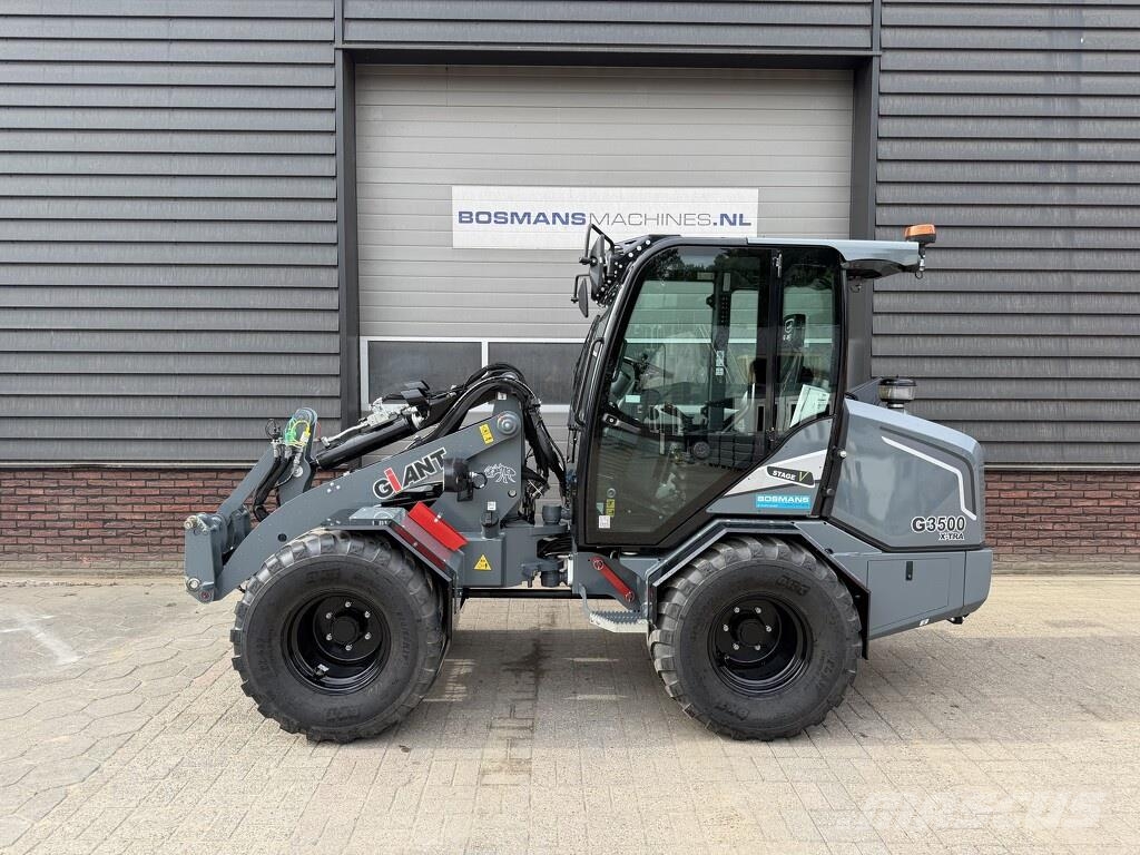 GiANT G3500 X-TRA shovel 2026 87 uur (giekvering AIRCO t Gumikerekes homlokrakodók