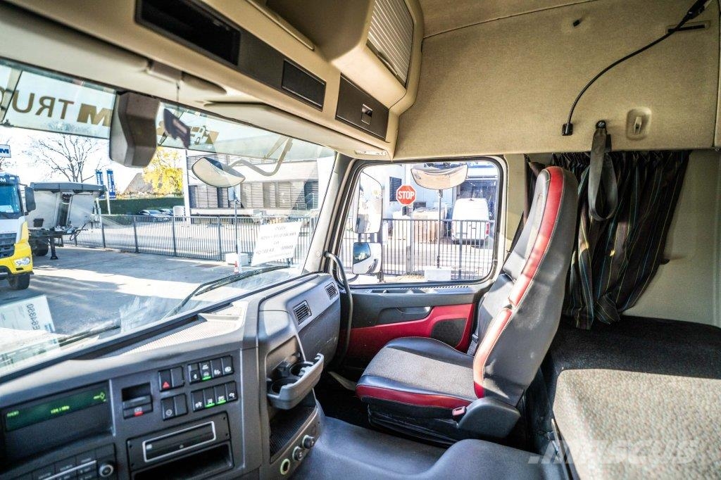 Volvo FMX 460 GLOB + HYDR Trekkers