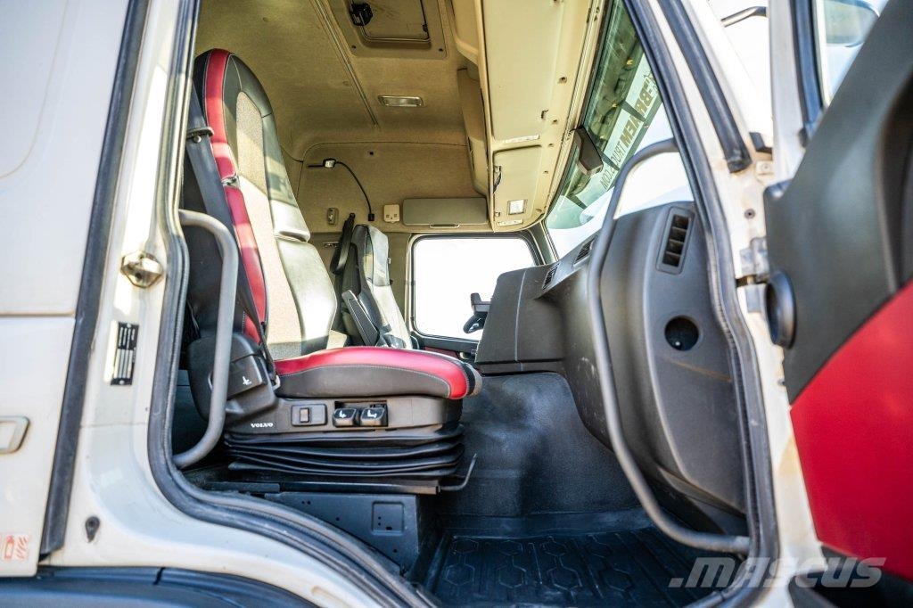 Volvo FMX 460 GLOB + HYDR Trekkers