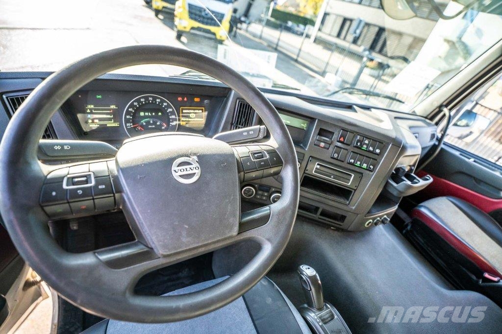 Volvo FMX 460 GLOB + HYDR Trekkers