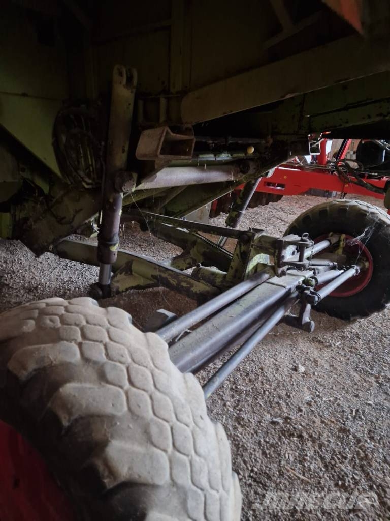 CLAAS Dominator 76 Combine harvesters