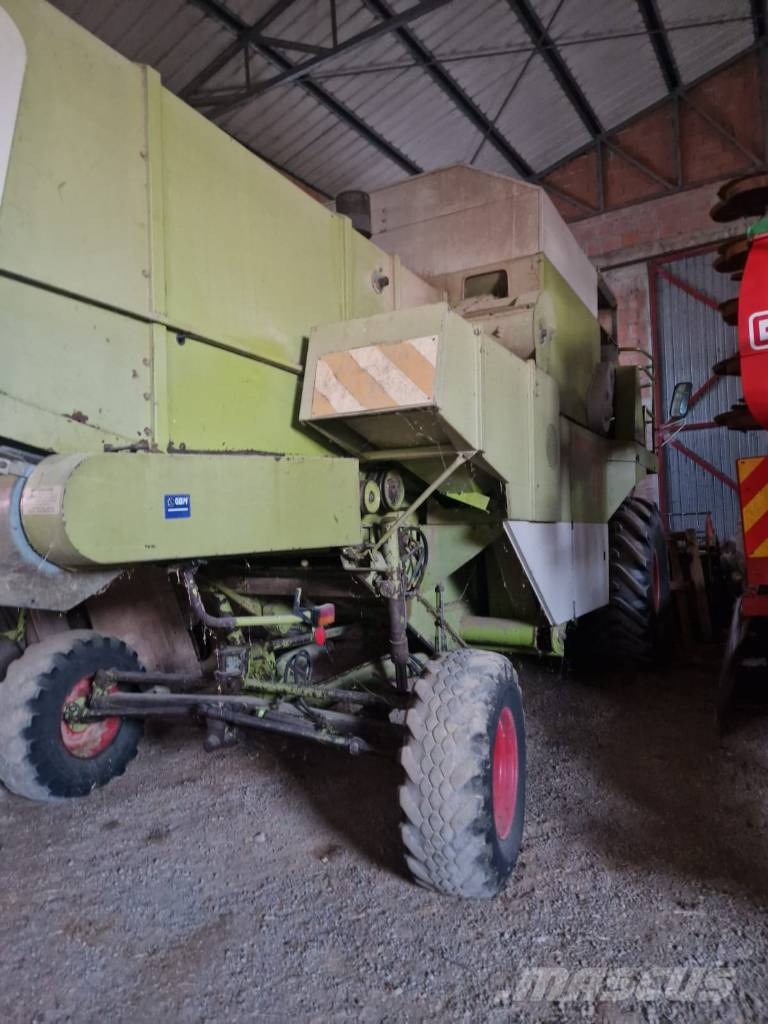 CLAAS Dominator 76 Combine harvesters
