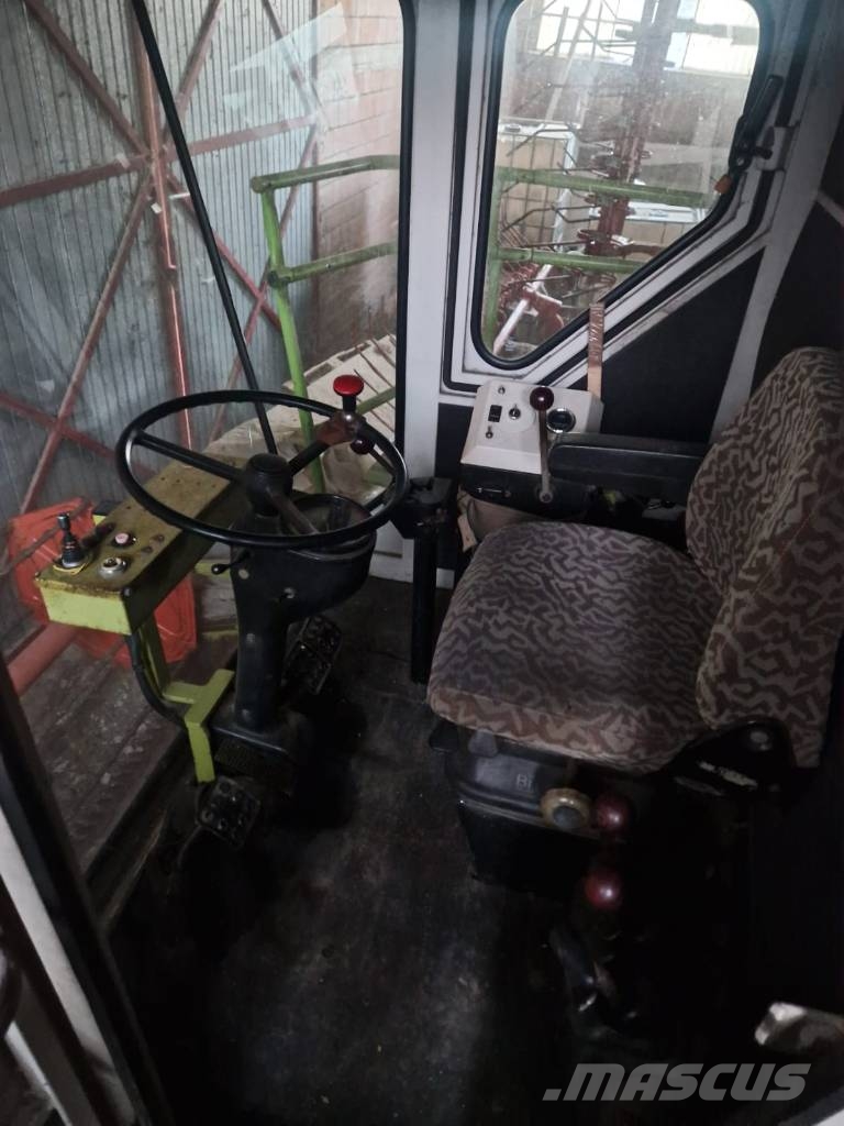 CLAAS Dominator 76 Combine harvesters
