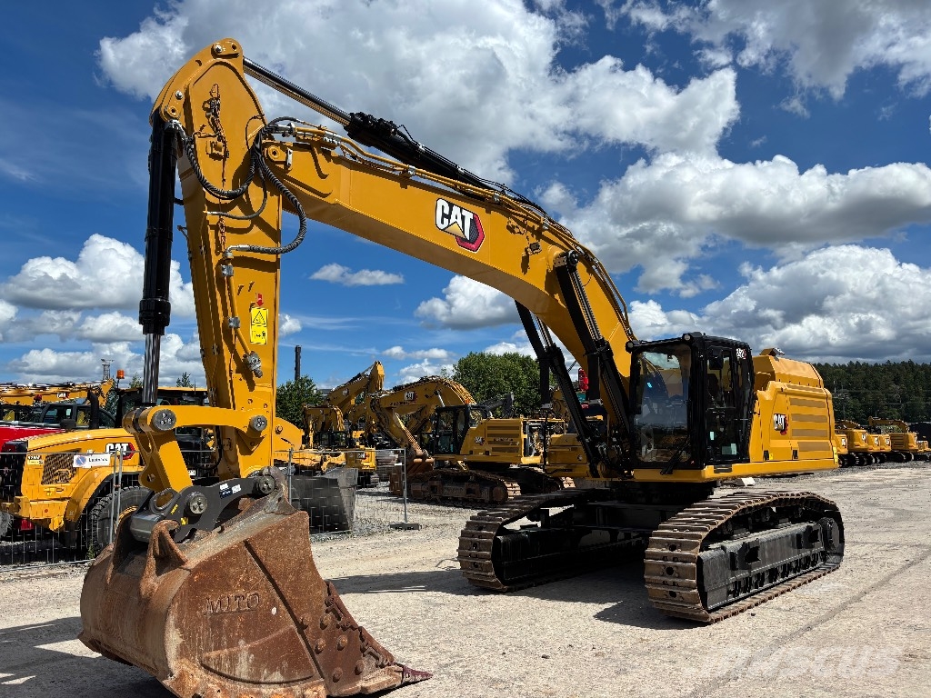 CAT 352 حفارات زحافة