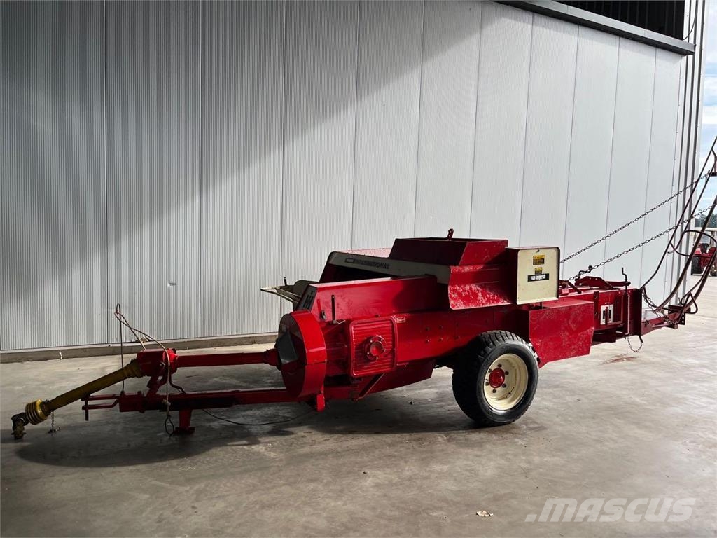 Case IH IHC 440 Square balers
