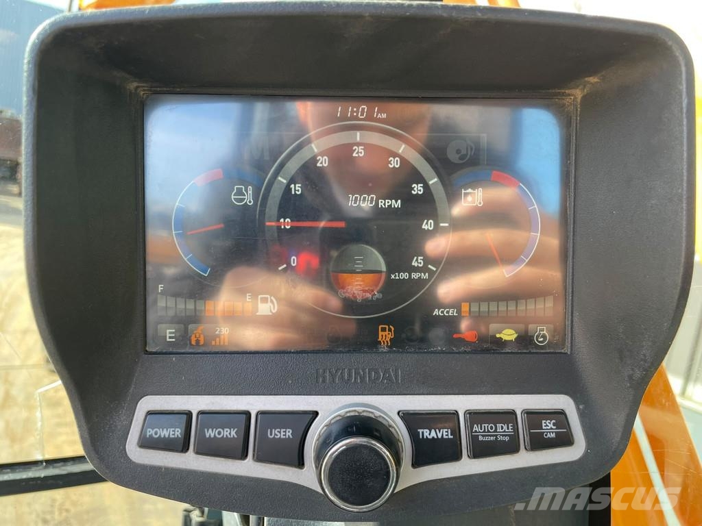 Hyundai Robex 300NLC-9A Гусеничні екскаватори