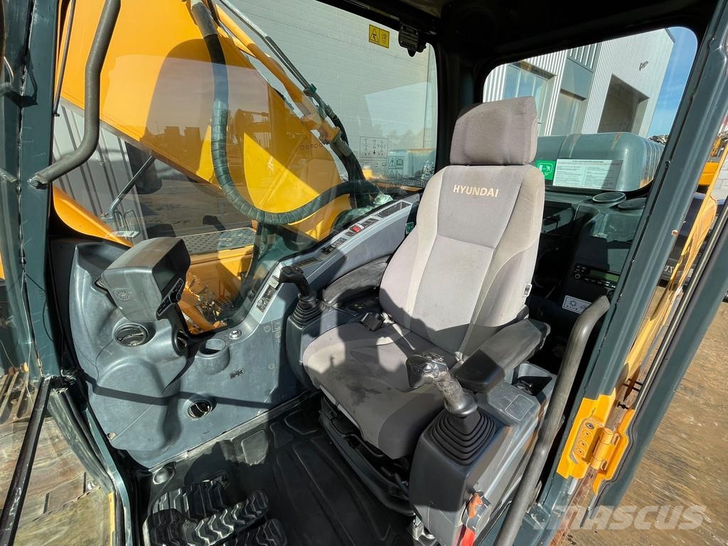 Hyundai Robex 300NLC-9A Гусеничні екскаватори