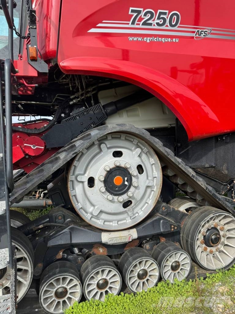 Case IH Axial Flow 7250 Комбайни