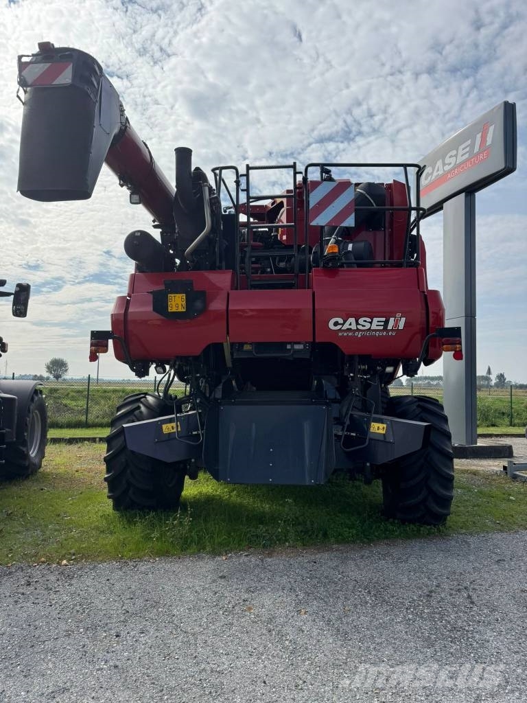 Case IH Axial Flow 7250 Комбайни