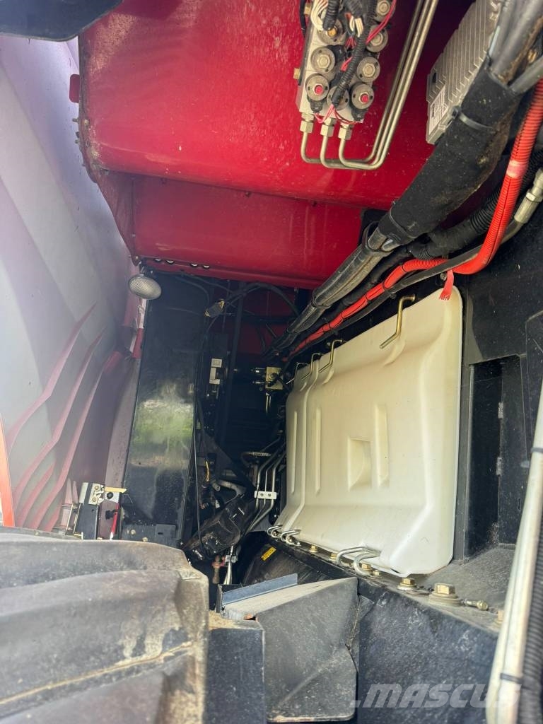 Case IH Axial Flow 7250 Комбайни