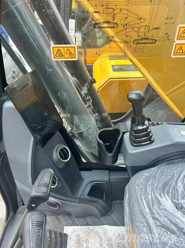 XCMG XE 215 G Crawler excavators
