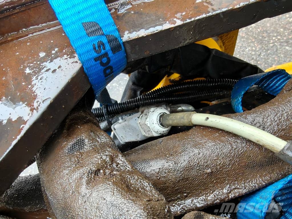 Engcon EC233 NTP10/NTP10 Kauhanpyörittäjät