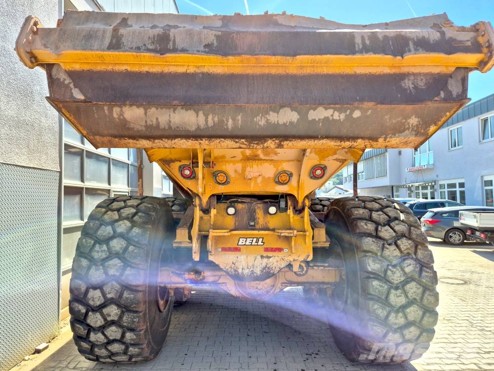 Bell B 45 E Dumper - Knickgelenk