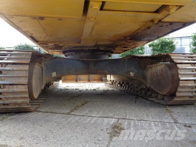 Komatsu PC210 LC-8 Escavatori cingolati