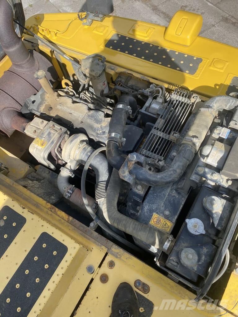 Komatsu PC210 LC-8 Escavatori cingolati