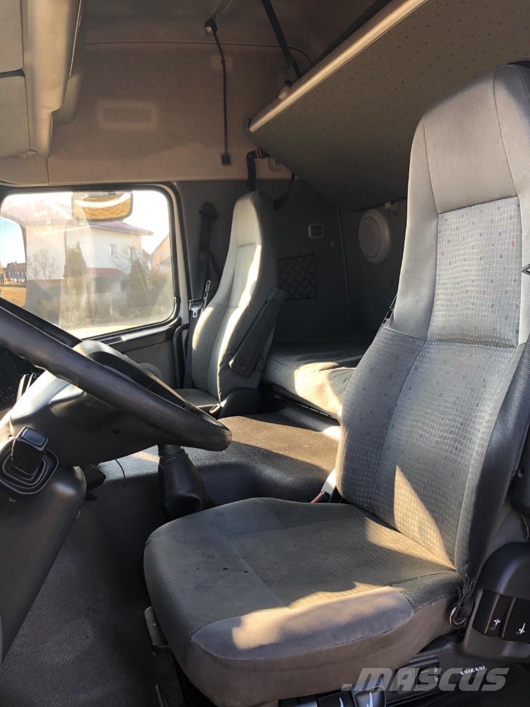 Volvo FM 12 Platformas/izkraušana no sāniem