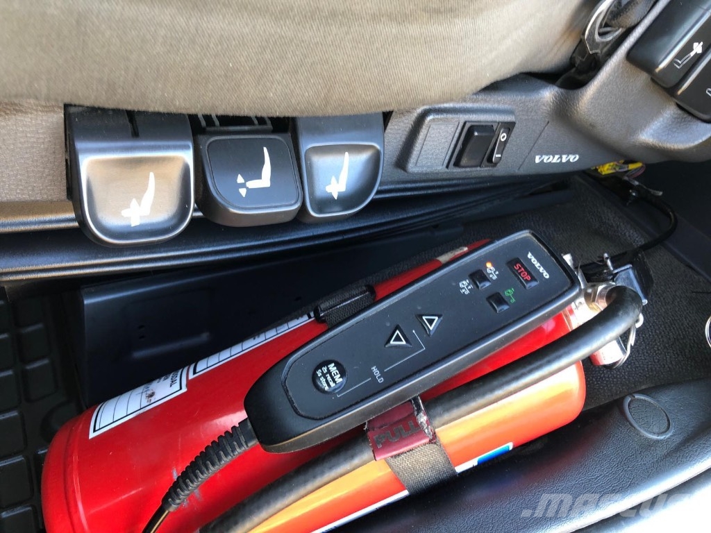 Volvo FM 12 Platformas/izkraušana no sāniem