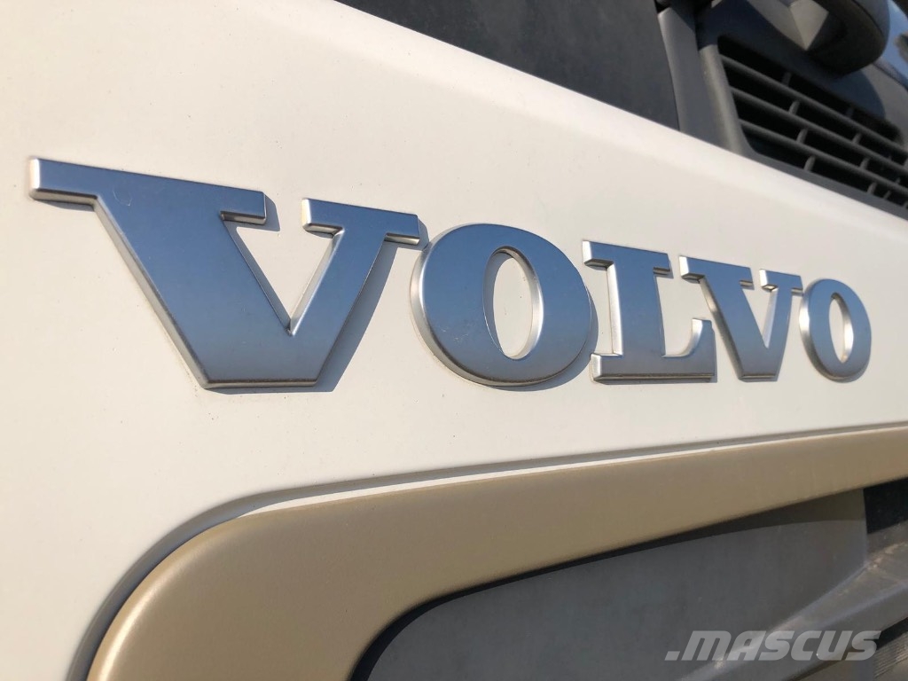 Volvo FM 12 Platformas/izkraušana no sāniem