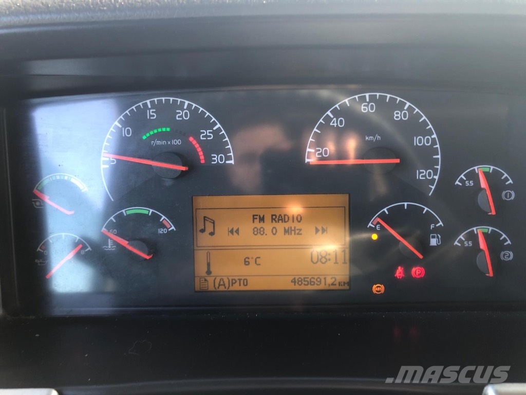 Volvo FM 12 Platformas/izkraušana no sāniem