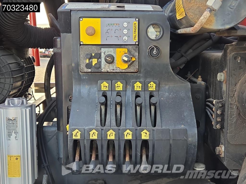 DAF CF85.360 6X2 Palfinger PK27002 con 8 extensiones, Camiones de cama baja