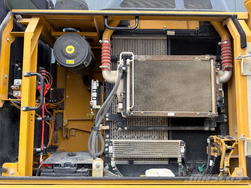 CAT 323EL VA Rupsgraafmachines