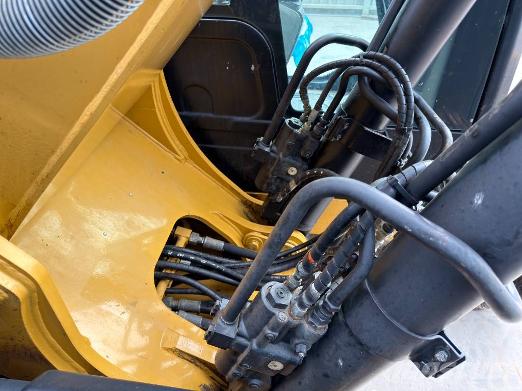 CAT 323EL VA Rupsgraafmachines
