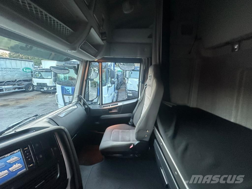 Iveco Stralis XP460 Tractor Units