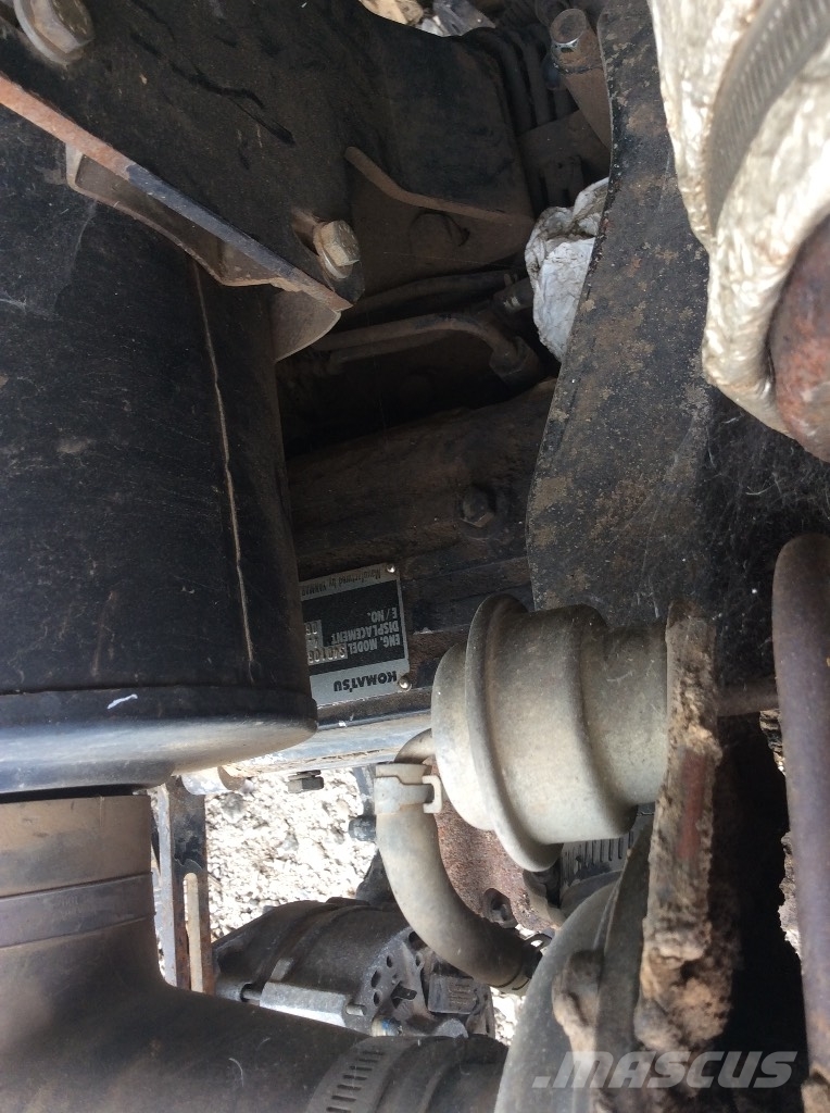 Komatsu WB 93 R Motores
