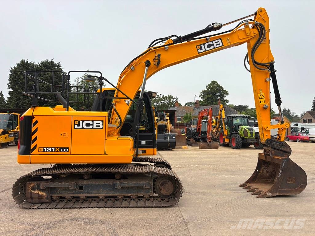 JCB 131 XLC حفارات زحافة