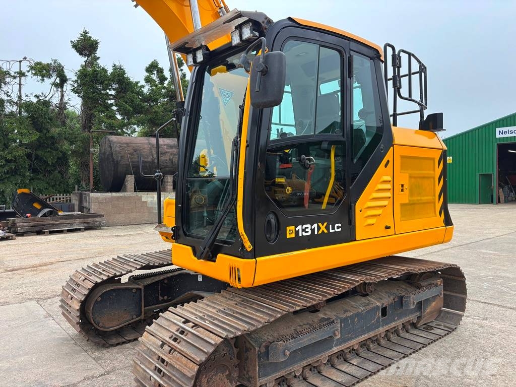 JCB 131 XLC حفارات زحافة