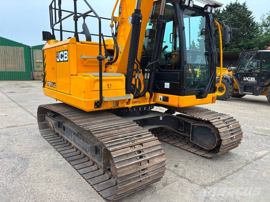 JCB 131 XLC حفارات زحافة