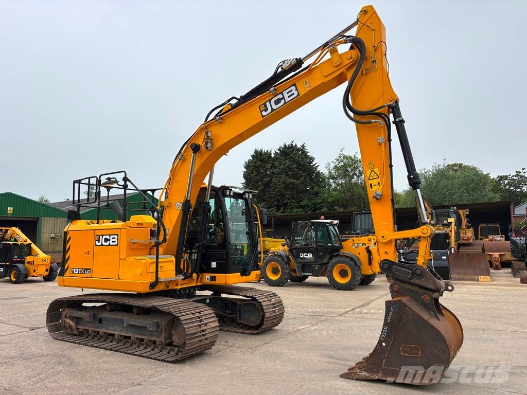 JCB 131 XLC حفارات زحافة