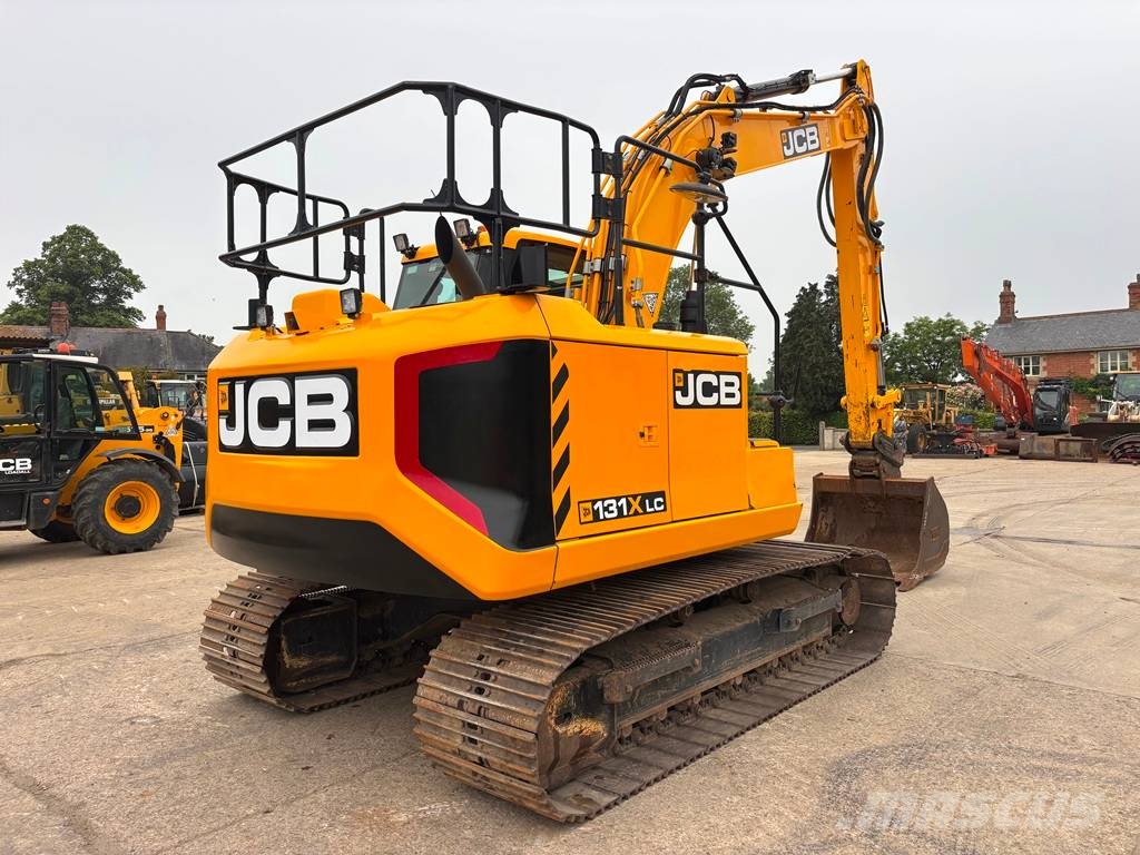 JCB 131 XLC حفارات زحافة