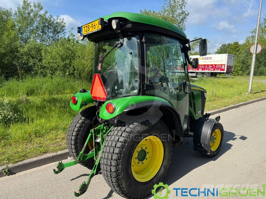 John Deere 304 R جرارات مدمجة