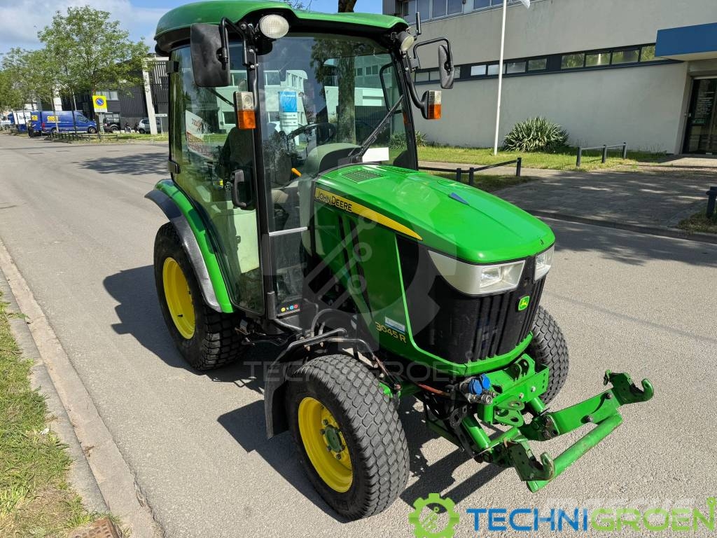 John Deere 304 R جرارات مدمجة