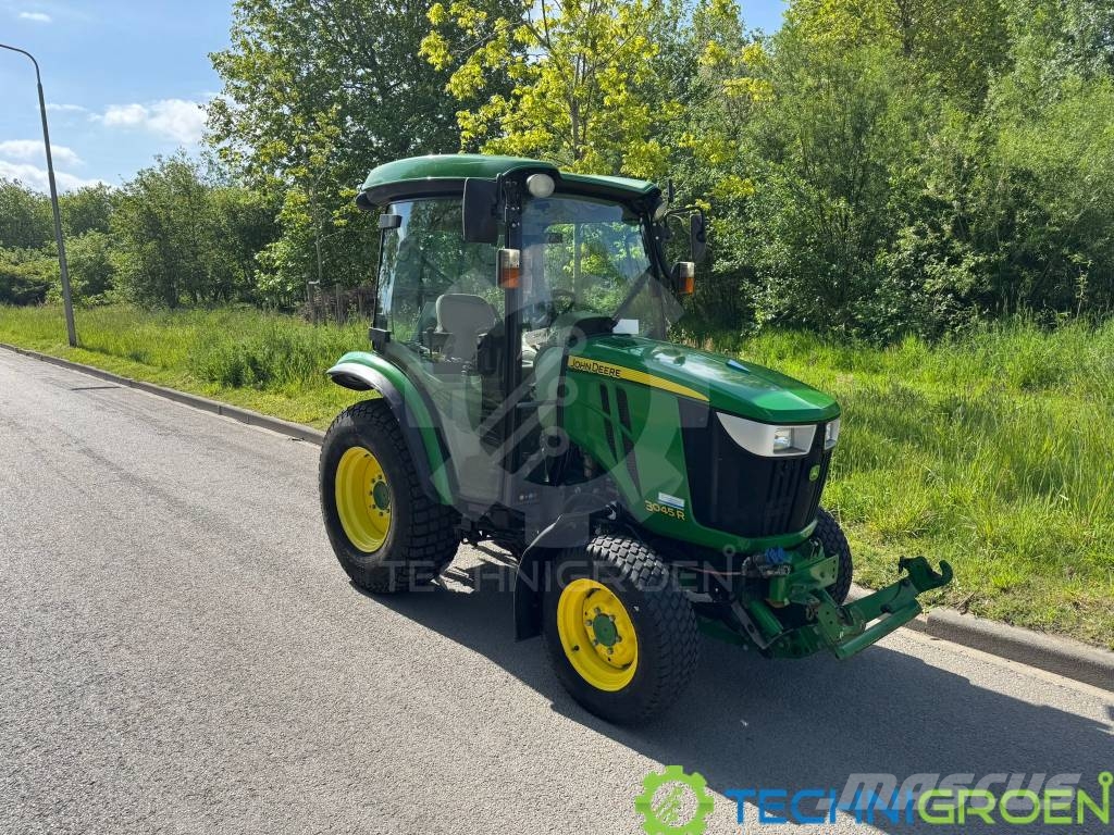 John Deere 304 R جرارات مدمجة