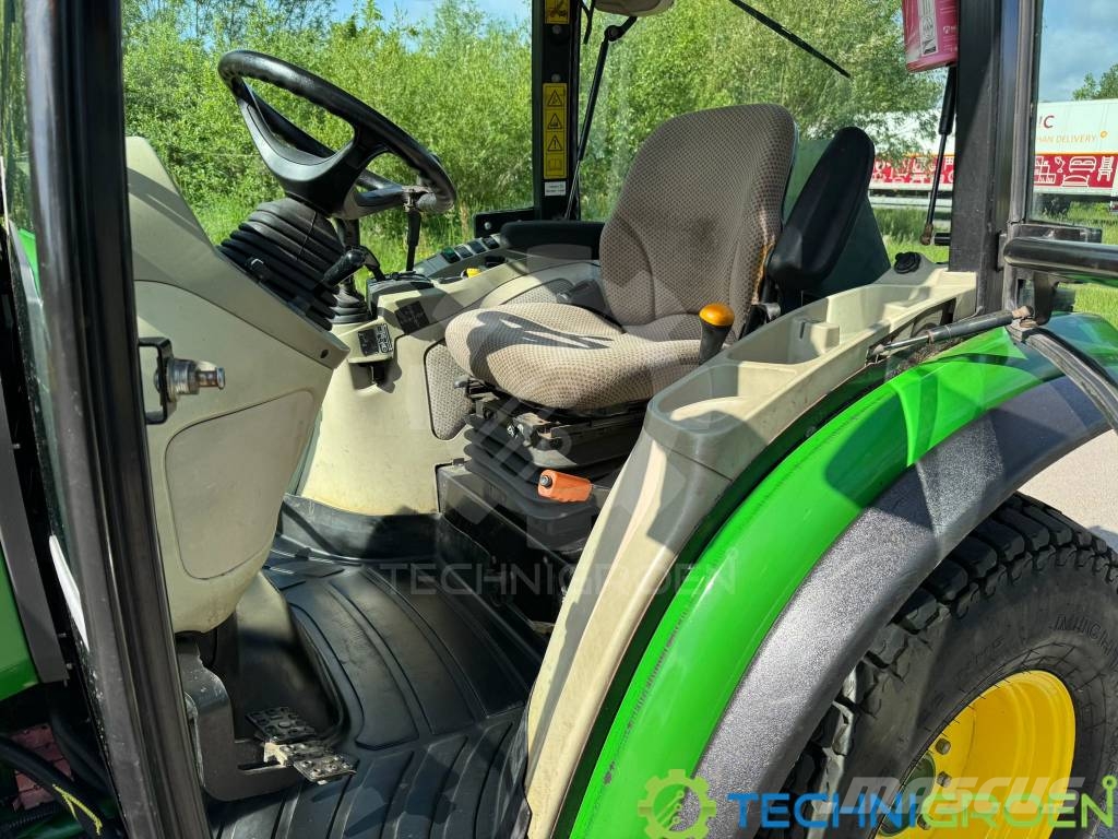 John Deere 304 R جرارات مدمجة