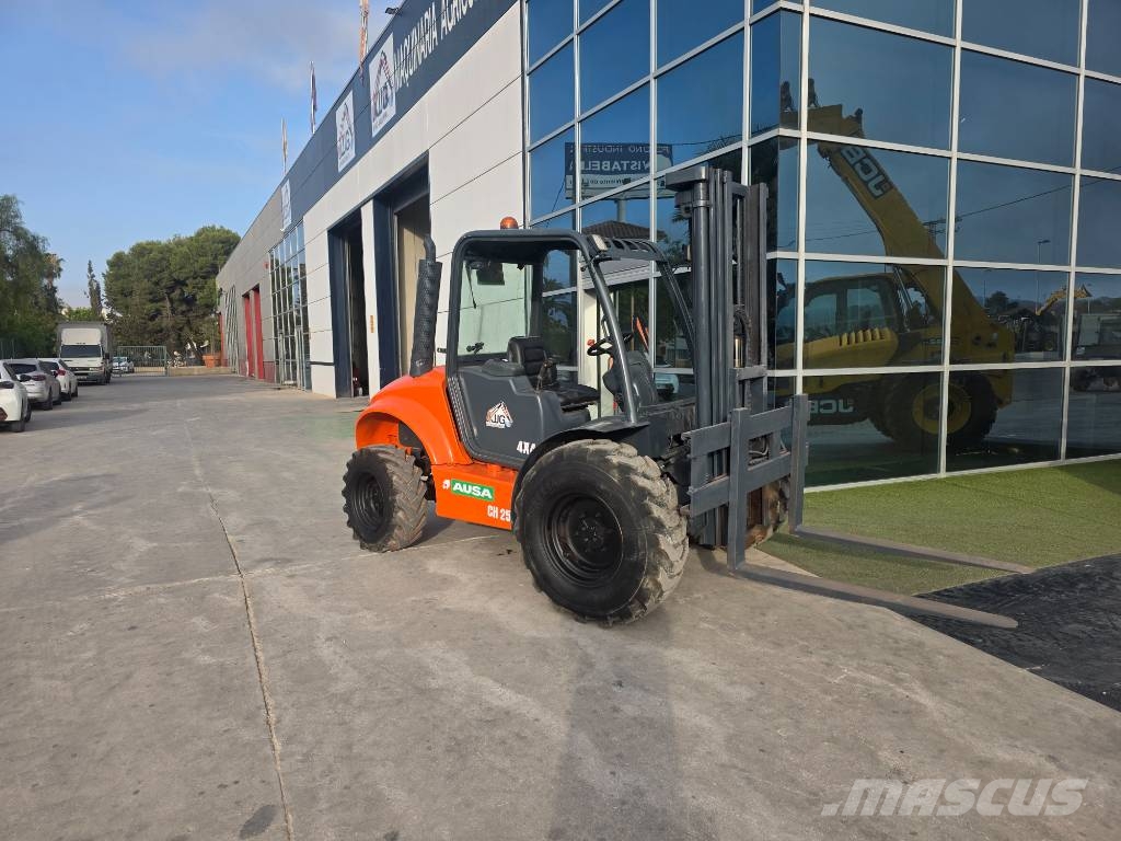 Ausa CH 250 X4 Geländestapler