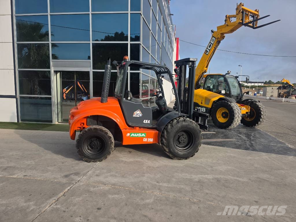 Ausa CH 250 X4 Geländestapler