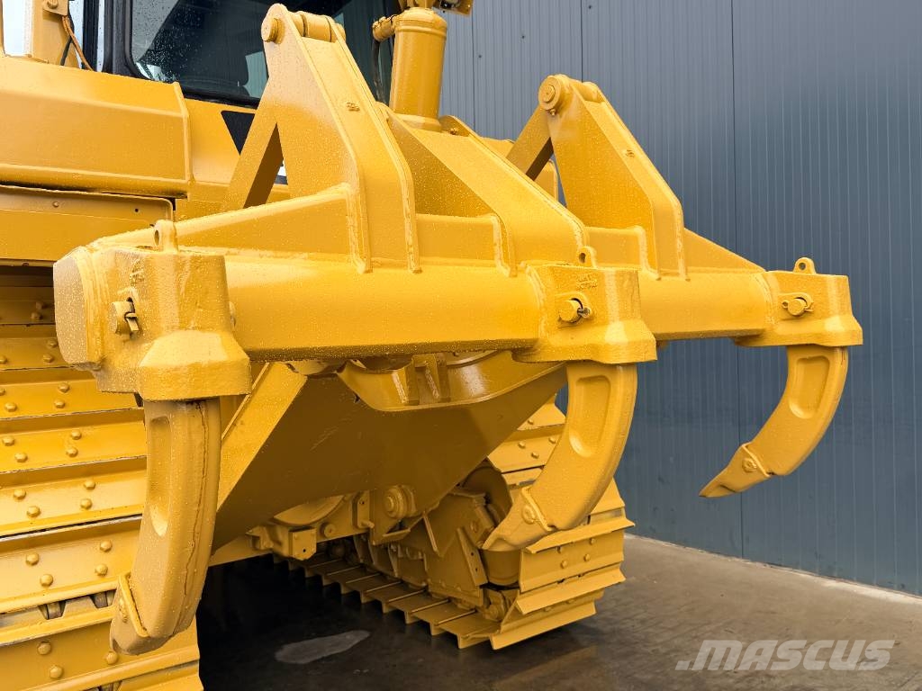 CAT D6T XL Telaketjupuskutraktorit