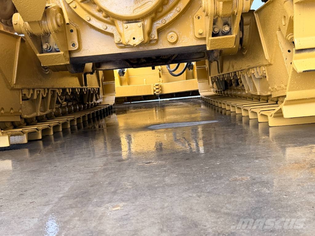 CAT D6T XL Telaketjupuskutraktorit
