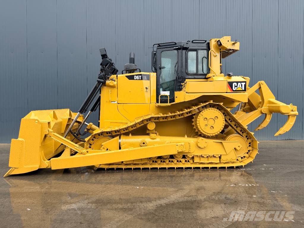 CAT D6T XL Telaketjupuskutraktorit