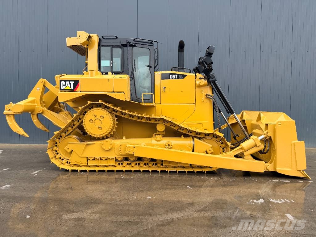 CAT D6T XL Telaketjupuskutraktorit