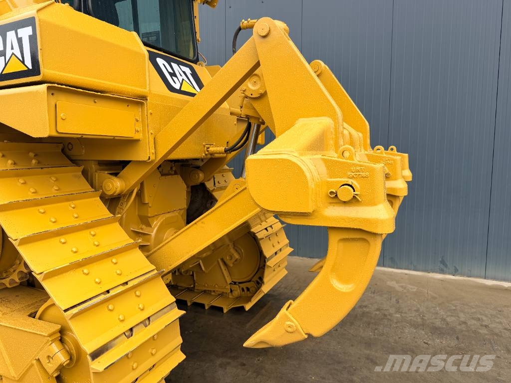 CAT D6T XL Telaketjupuskutraktorit