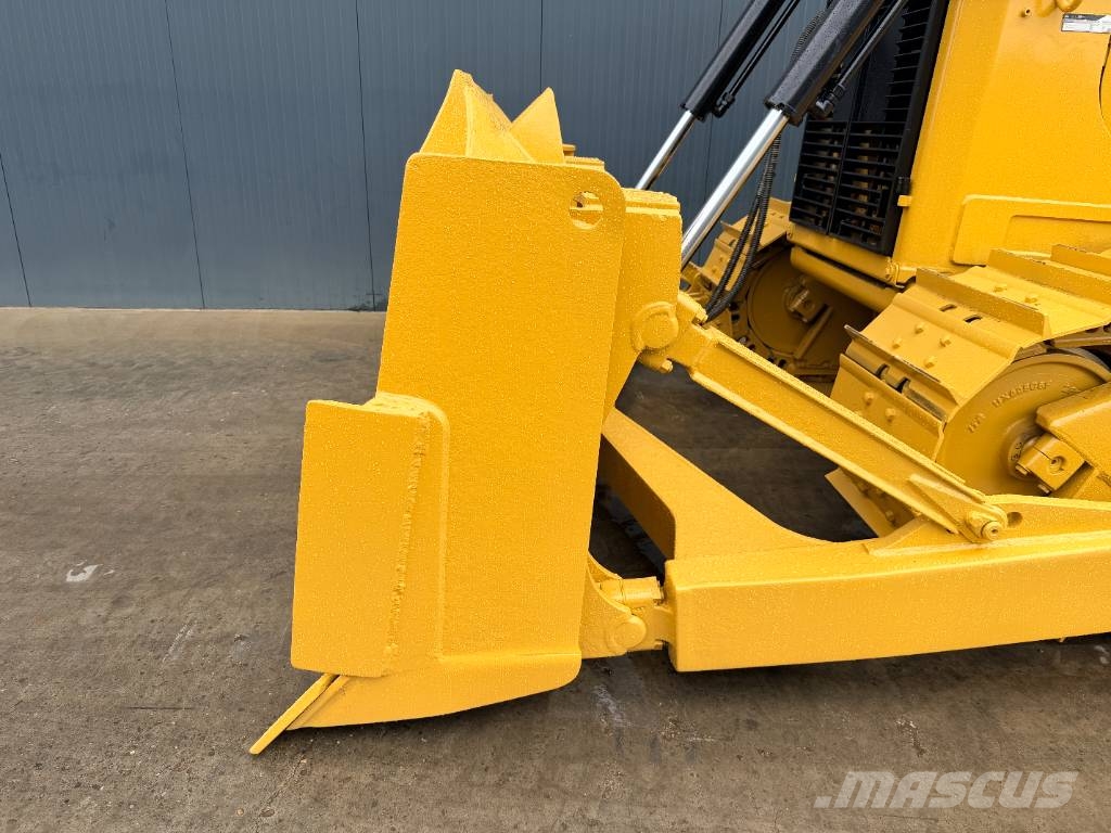 CAT D6T XL Telaketjupuskutraktorit