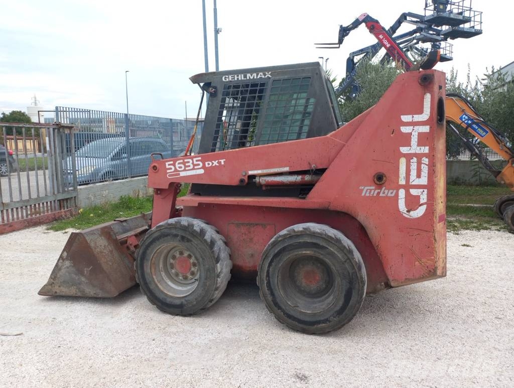 Gehl 5635 dxt 5635 DXT Schrankladers