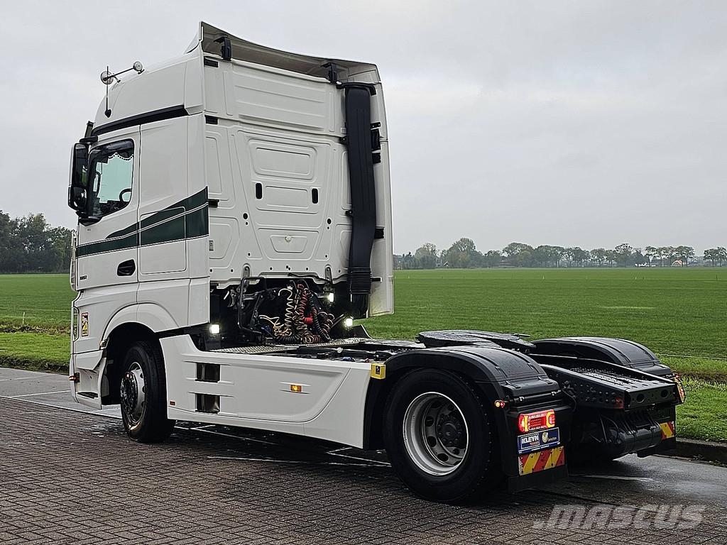 Mercedes-Benz ACTROS 1851 LS BIG SPACE,2Xtank,Standklima,oil ret Sattelzugmaschinen